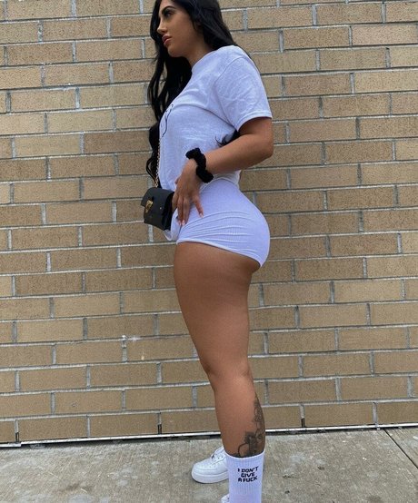 Danielle P free pornstar photos