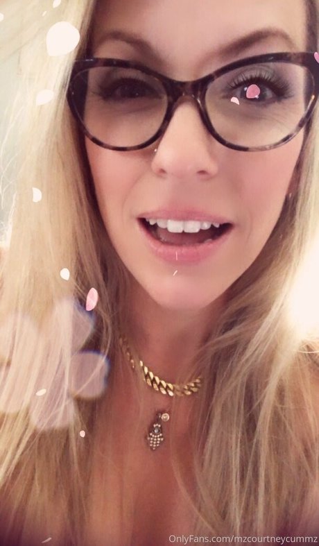 mzcourtneycummz estrella sexy recopilación