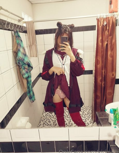 kirinaru hermosa modelo imagen