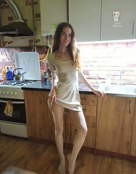 littlekiss ka feet estrella porno adulto foto