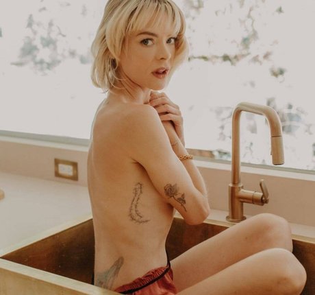 Jaime King exclusive pornstar images