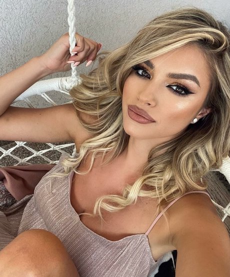 Andreea Ungur estrella agradable galerías