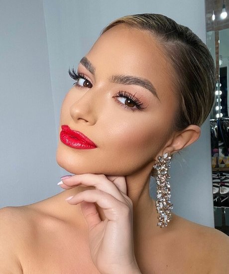 Andreea Ungur estrella porno adulto imagen