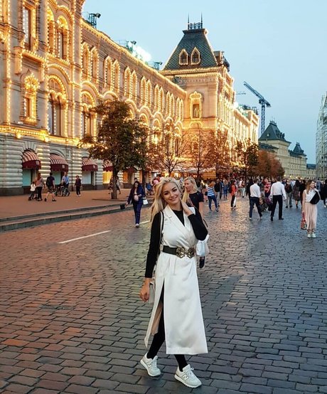 Andreea Ungur star pornographique galerie