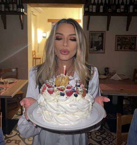 Andreea Ungur xxx star du porno galeries