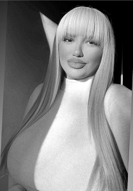 Francesca Alexandra modèle érotique photo