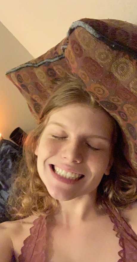 sexyredinbedfree étoile de haute qualité img