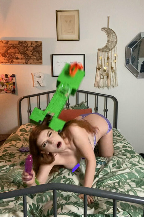 sexyredinbedfree bonita estrella imágenes