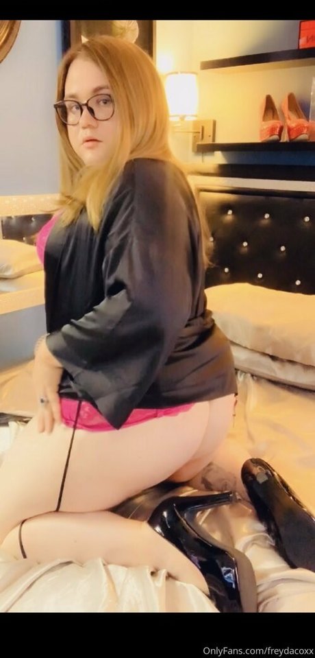 freydacoxx exclusive star photo