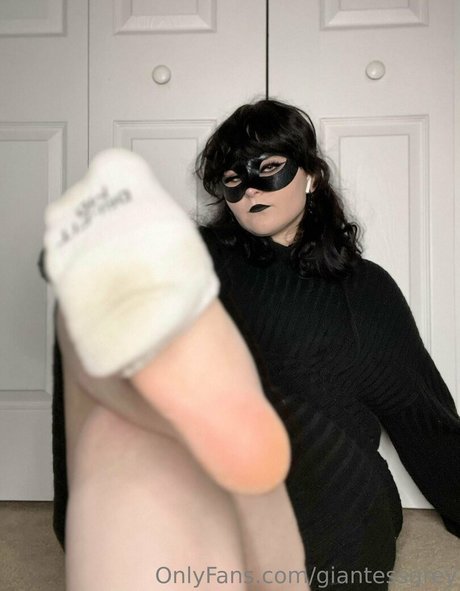 giantessgrey desnudos estrella porno imagen