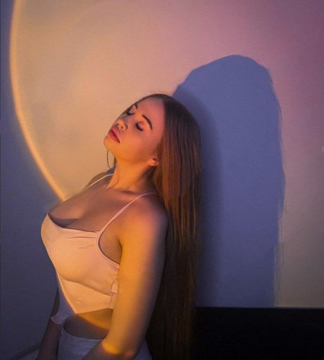 natasha westyy modèle magnifique image