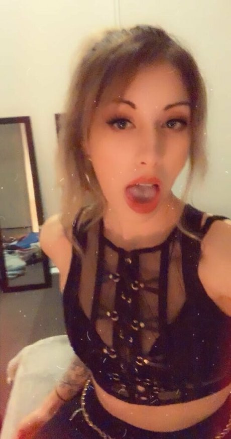 Cammywolf xxx model gallery