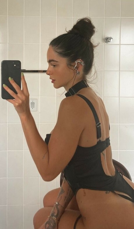 Manu Guglielmi model nudes photo