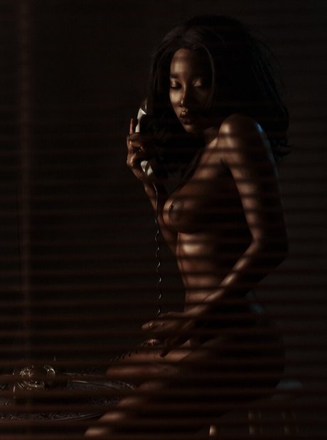 Mimi Desuka star exclusive des photos