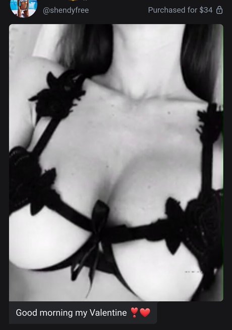 Sasha Shenderey bonita actriz archivo