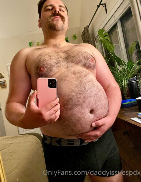 daddyissuespdx star exclusive photo