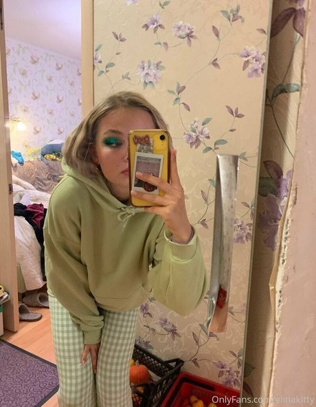 elinakitty estrella porno gratis galería