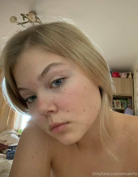 elinakitty estrella archivo