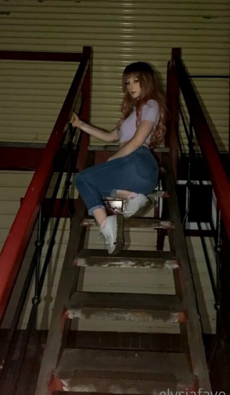 elysiafayex étoile exclusive photo