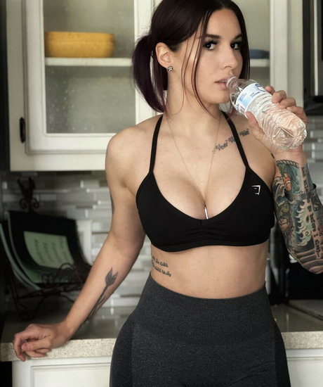 Stefisaurusflex nude star photos