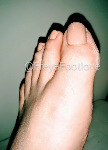 freyafootlove modelo erótico archivo