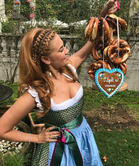 Palina Rojinski modelo desnudo galería