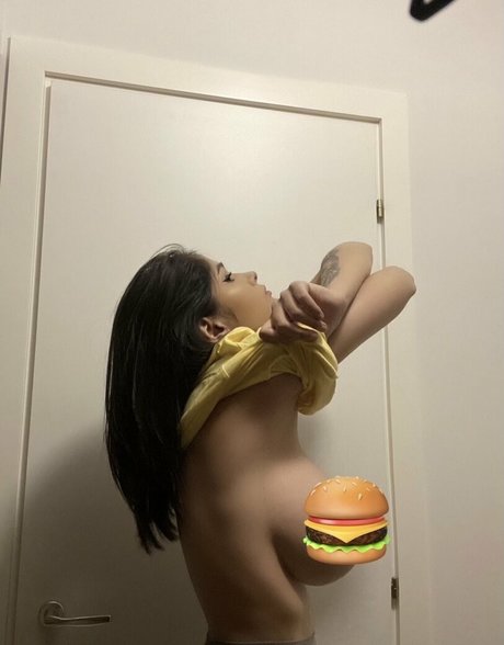 juliaticabusty exclusive star img