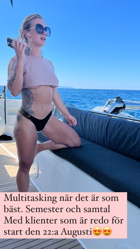 Caroline Aspenskog star porn gallery