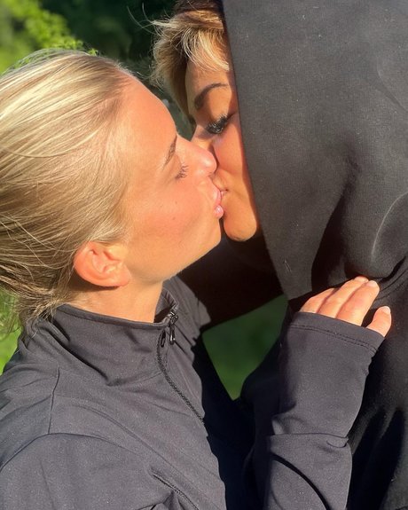 Caroline Aspenskog top star pictures