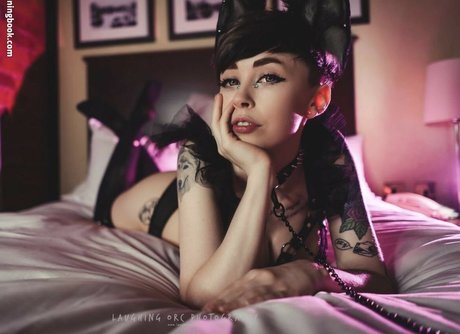 Emberwolf star du porno sympa galerie