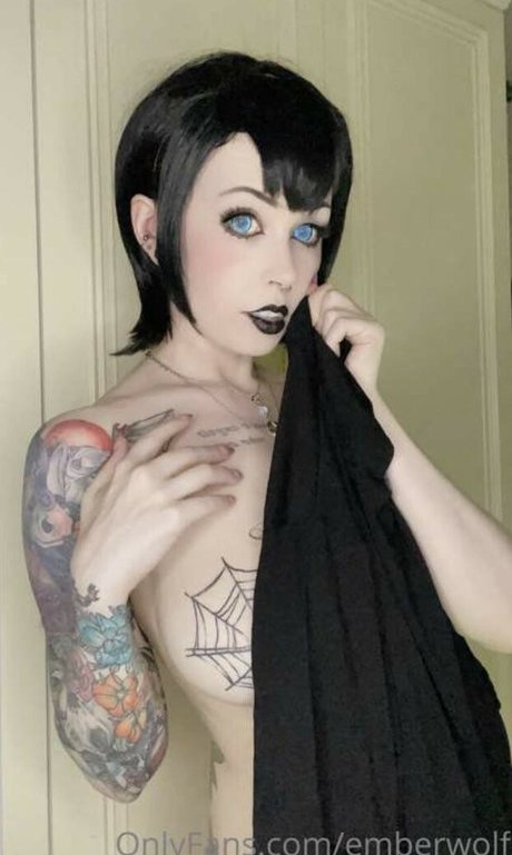 Emberwolf beau modèle galerie