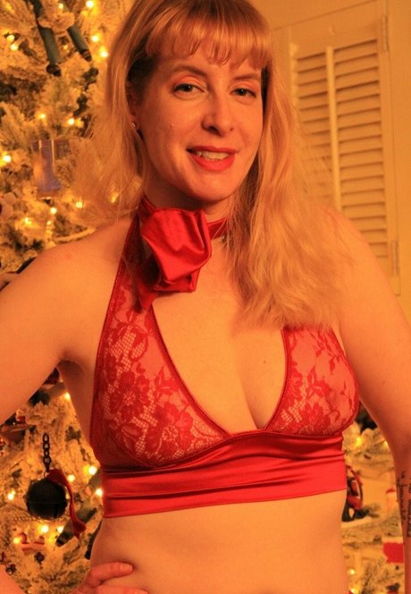 Kitty Christiansen actriz atractiva imágenes