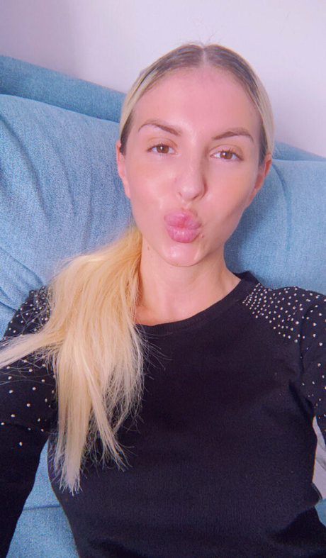 tonnia star du porno gratuit photo