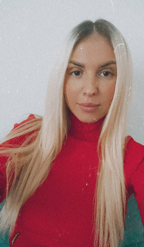 tonnia actriz caliente galería