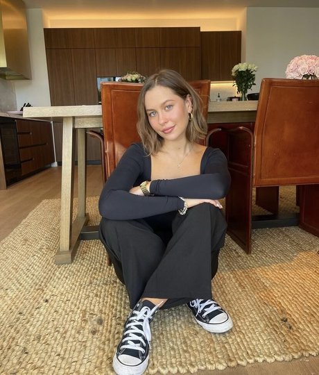 Natasha Bure actriz libre galerías