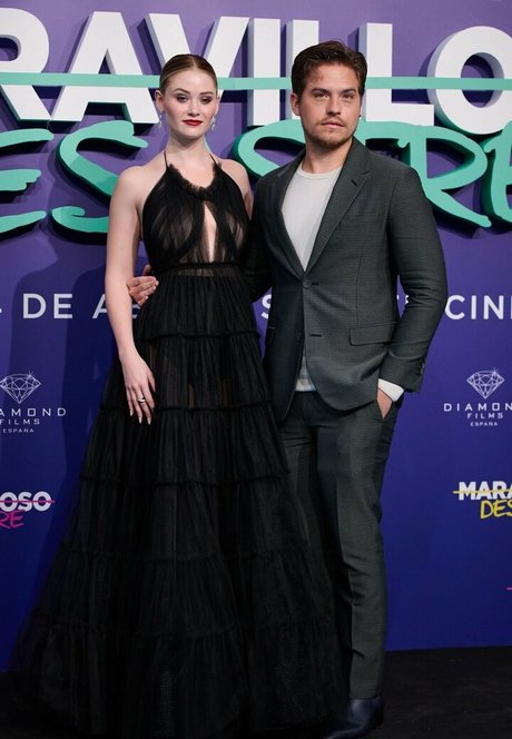 Virginia Gardner actriz de alta calidad galería