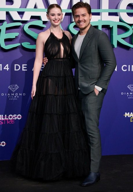 Virginia Gardner modelo hd galería