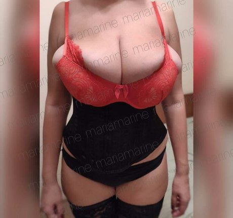 Maria Marine étoile sexy photo