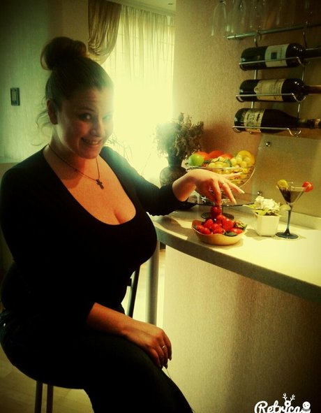 Nadin Shcherban actriz desnuda foto