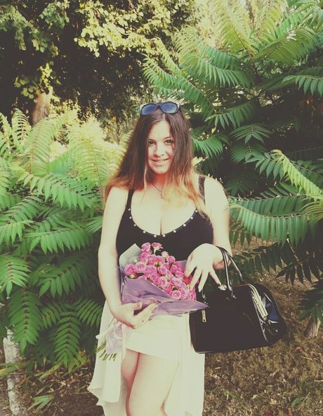 Nadin Shcherban estrella porno del sexo foto