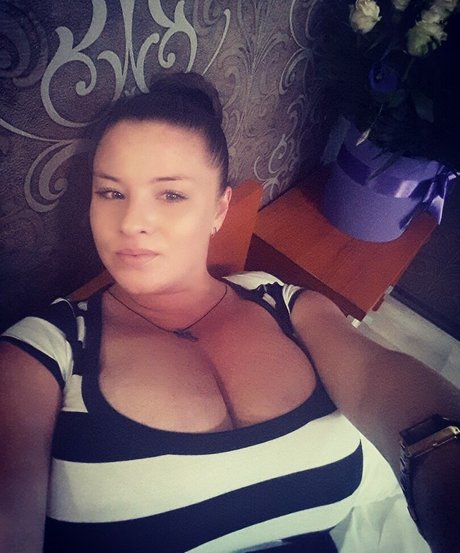 Nadin Shcherban actrice sexy photos