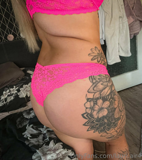 lauri air4 nudes star img