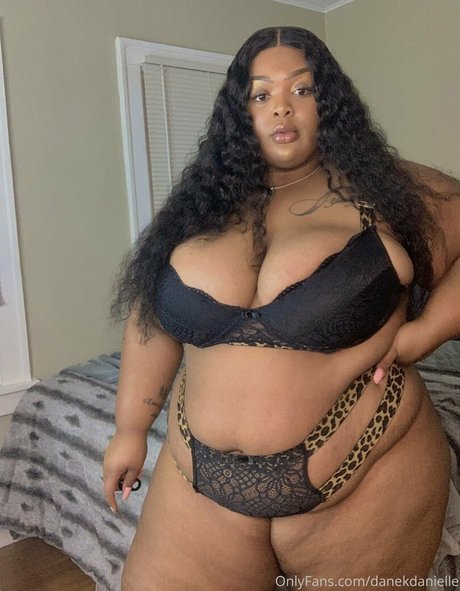 danekdanielle star du porno xxx photos