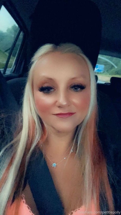 petitiepolly hermosa actriz imágenes