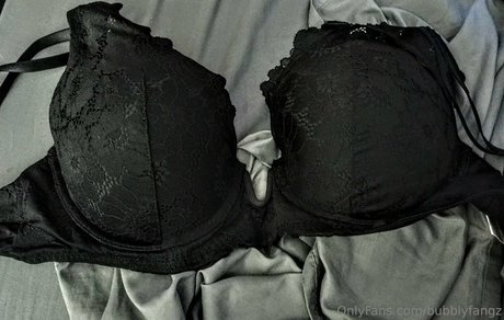 bubblyfangz estrella hermosa archivo