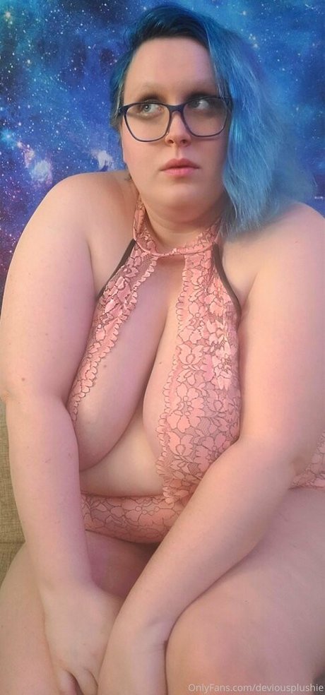 deviousplushie high quality model picture