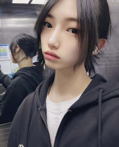 Ayoung model nice picture