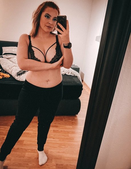 Sarah Neuhaus actriz erótica imagen