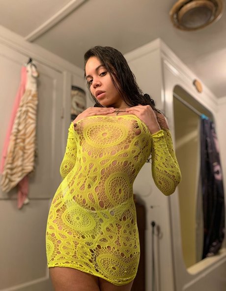 norah23694 modèle pornographique img