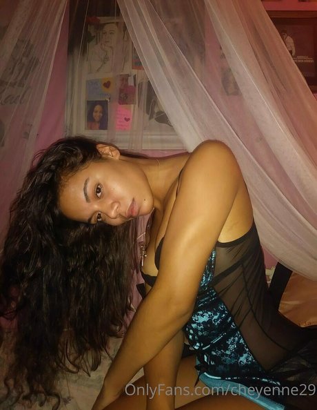 norah23694 modelo hermosa archivo